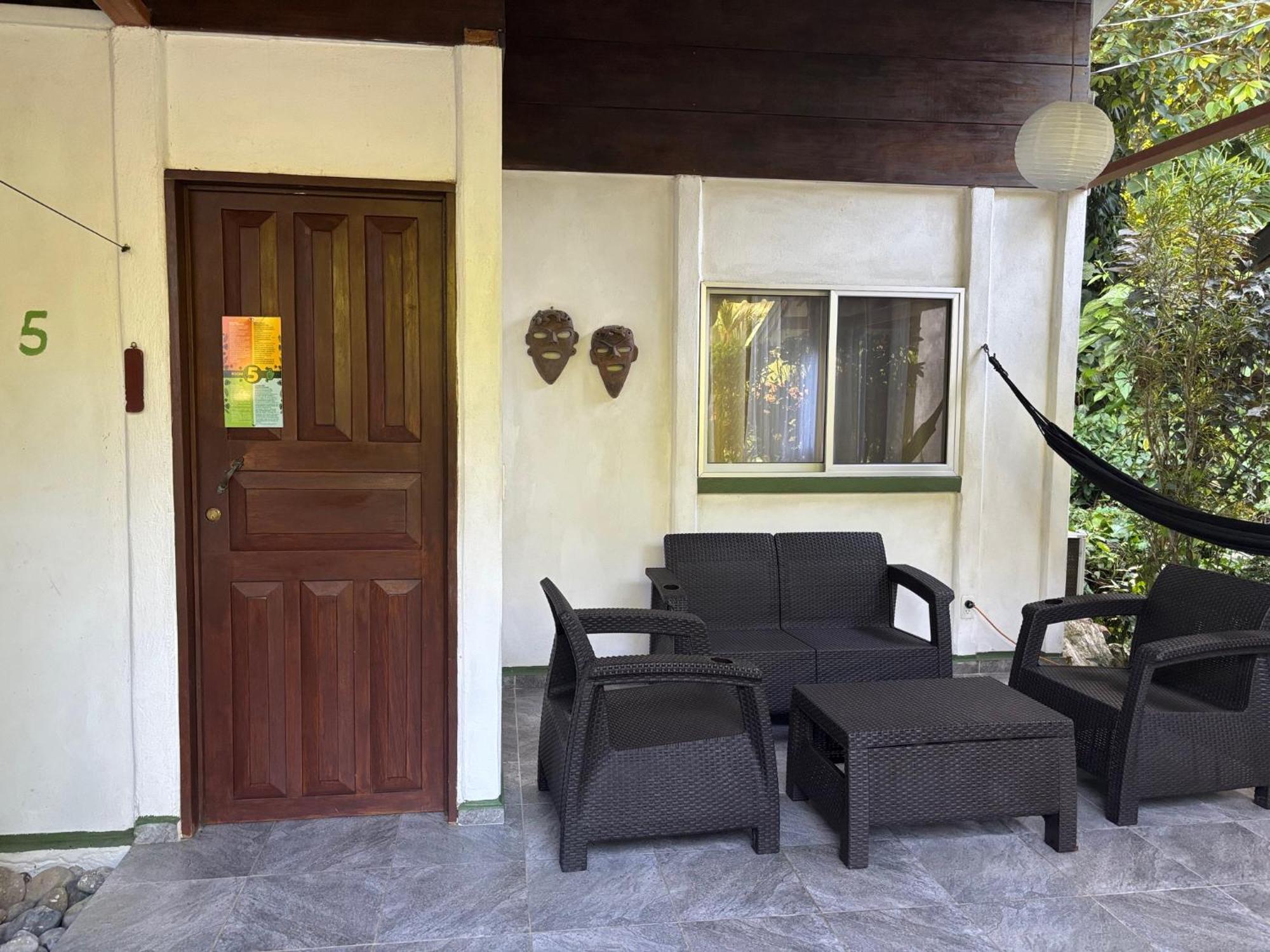 Hotel Suizo Loco Lodge & Resort Cahuita Bagian luar foto