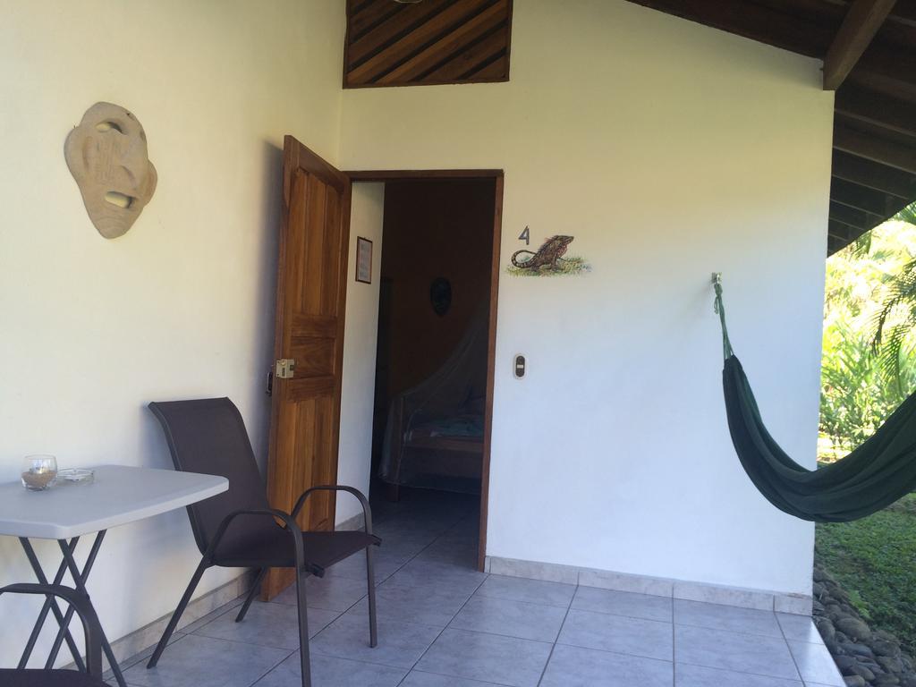 Hotel Suizo Loco Lodge & Resort Cahuita Ruang foto