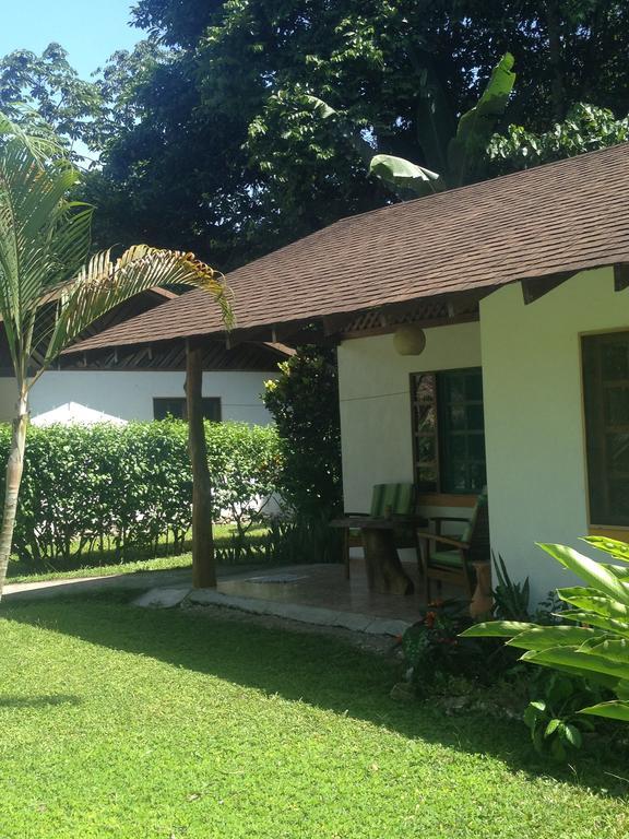 Hotel Suizo Loco Lodge & Resort Cahuita Ruang foto