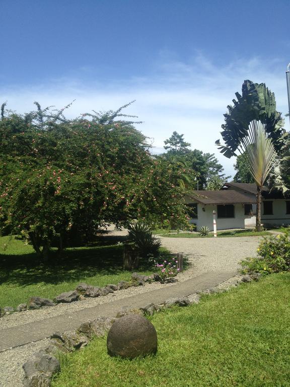 Hotel Suizo Loco Lodge & Resort Cahuita Bagian luar foto