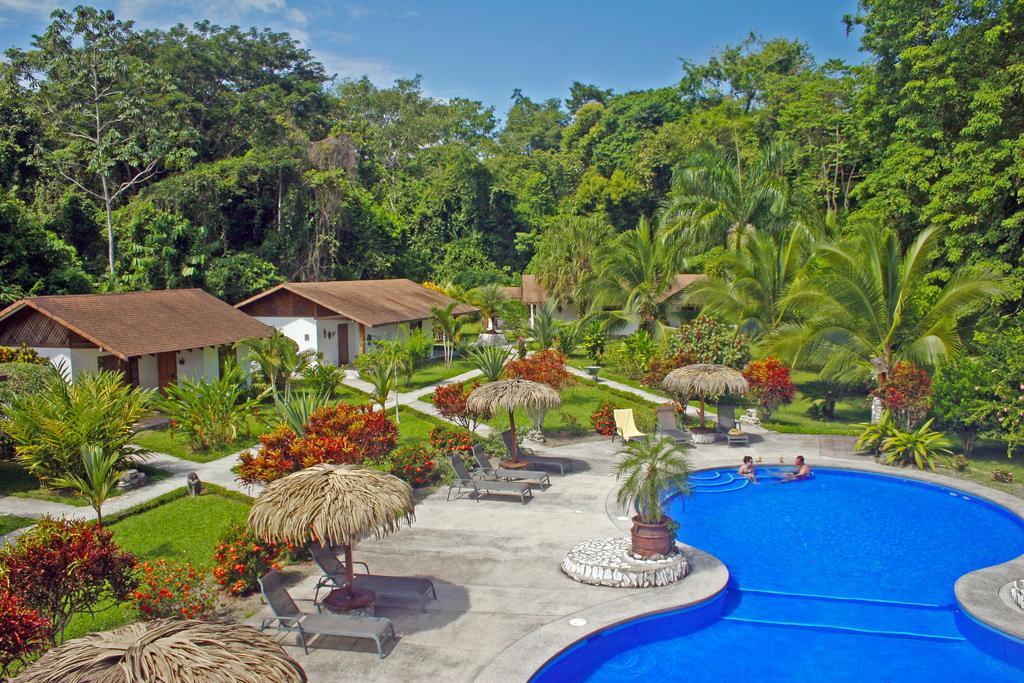 Hotel Suizo Loco Lodge & Resort Cahuita Bagian luar foto