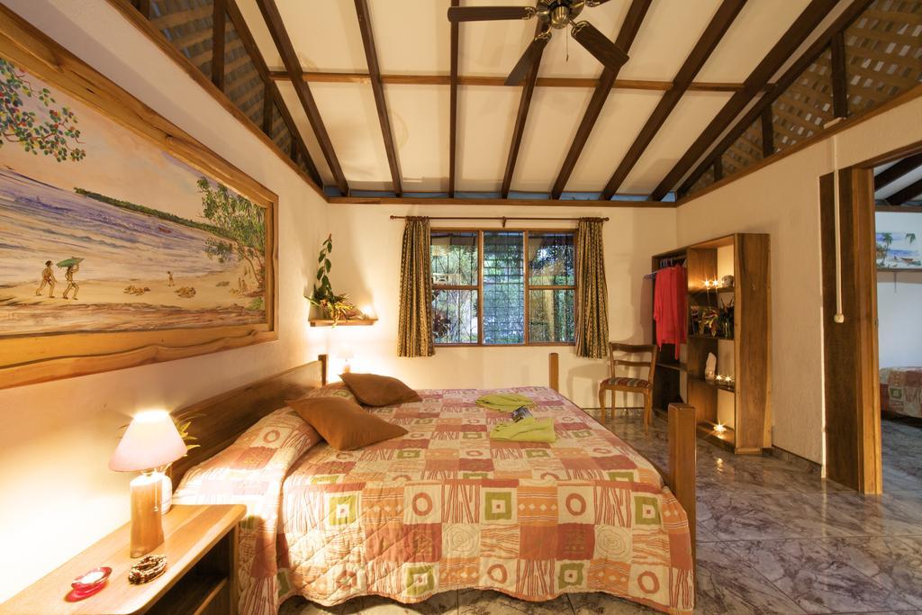 Hotel Suizo Loco Lodge & Resort Cahuita Ruang foto