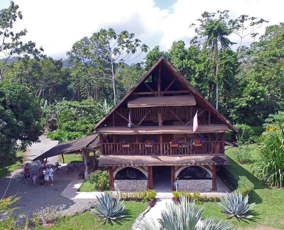 Hotel Suizo Loco Lodge & Resort Cahuita Bagian luar foto
