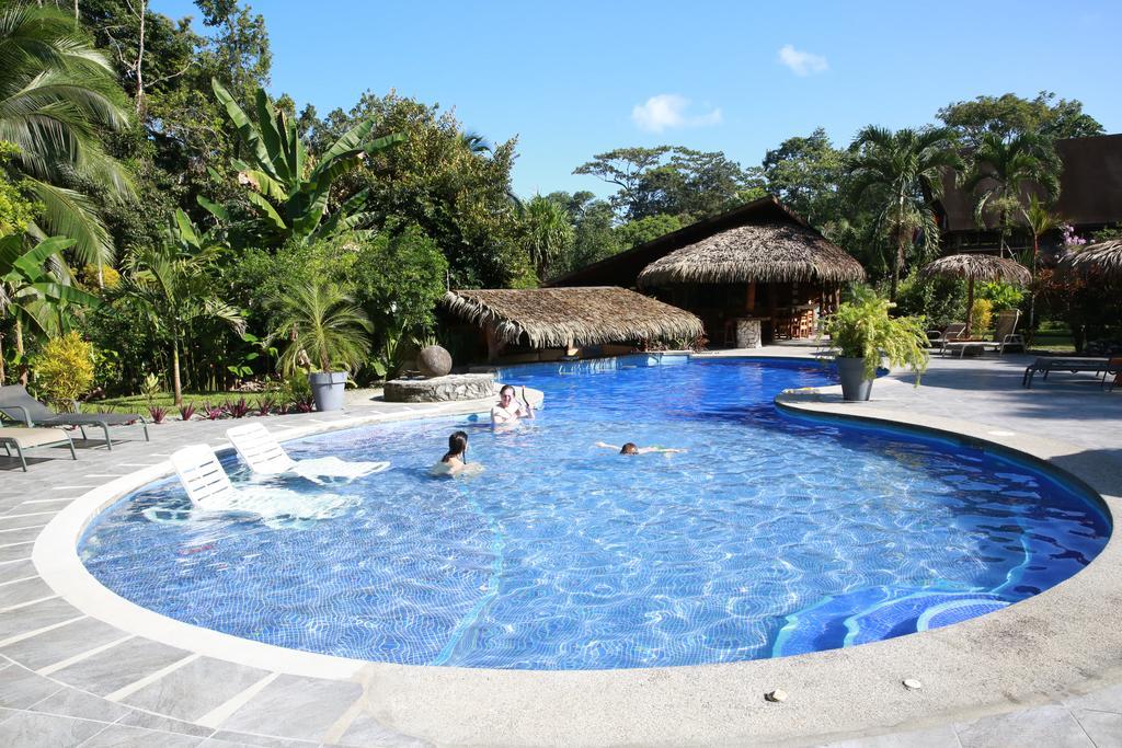 Hotel Suizo Loco Lodge & Resort Cahuita Bagian luar foto